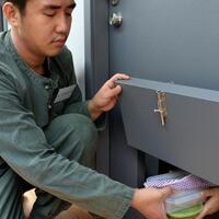 unik-para-pekerja-korea-selatan-rela-membayar-jutaan-rupiah-untuk-masuk-penjara-ini