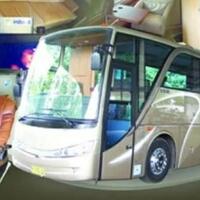 bagaikan-rumah-berjalan-bus-indonesia-dengan-desain-mewah-layaknya-hotel