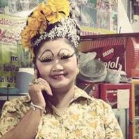 dandan-lebay-di-mall-tak-disangka-inilah-profesi-wanita-ini