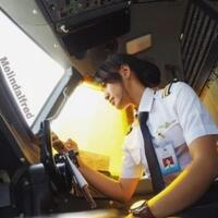 melinda-alfred--pilot-cantik-asal-indonesia-yang-siap-membawa-terbang-agan-agan