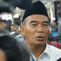 hari-pendidikan-nasional-kok-nontonnya-dilan