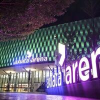 4-stadion-besar-yang-namanya-dibranding-oleh-sponsor