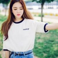 upgrade-style-kaus-oblongmu-jadi-ala-cewek-korea-ini-biar-nggak-monoton-tentunya