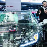 produk-fenomenal-dari-fashion-hingga-mobil-transparan