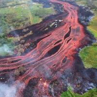 mengerikannya-kekuatan-alam-lava-gunung-di-hawaii-sudah-mencapai-laut