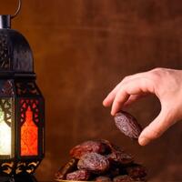 selain-kentut-dalem-air-yang-katanya-ngebatalin-puasa-hal-ini-juga-cuma-mitos-lho