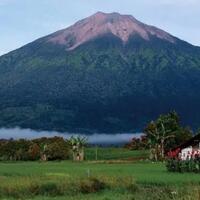 mendaki-gunung-kerinci-gunung-api-tertinggi-di-indonesia