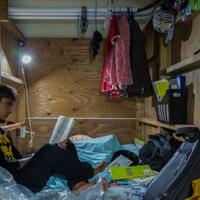 10-potret-miris-hotel-untuk-backpacker-di-jepang-berdiri-aja-susah