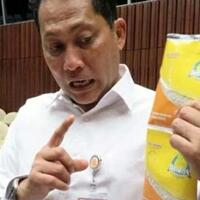 inovasi-atasi-beras-mahal-perum-bulog-keluarkan-beras-sachetan