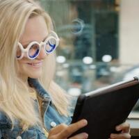 seetron-citron-kurangi-efek-mabuk-saat-menatap-ponsel-di-kendaraan-yang-bergerak