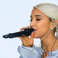 berbau-seksualitas-ga-masuk-akal--perancang-indonesia-di-lagu-terbaru-ariana-grande