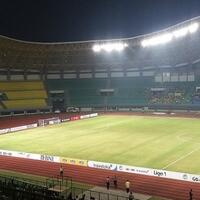 5-fakta-stadion-patriot-salah-satunya-banyak-nyamuk
