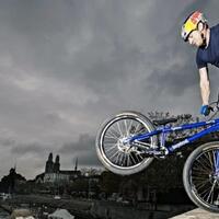 danny-macaskill--nabi--yang-mesti-lo-teladani-para-freestyler-sepeda