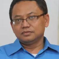 bung-kus-komentator-sepakbola-favorite-ane