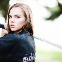 skill-sinting-karateka-cantik-kensi-emory