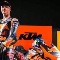 bradley-smith-galau-di-antara-yamaha-atau-aprilia