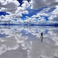 atas-langit-bawah-langit-inilah-keindahan-salar-de-uyuni