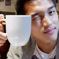 pesona-jojo-atlet-badminton-ganteng-yang-bikin-emak-emak-terpikat