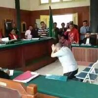 anak-pidanakan-orang-tua-taat-hukum-atau-durhaka