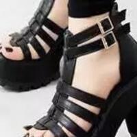 hindari-4-model-sepatu-ini-buat-wanita-bertubuh-pendek