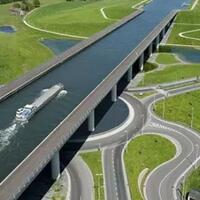 nihh-gan-5-jembatan-air-yang-menakjubkan-di-dunia