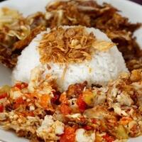 huaah-15-tempat-makan-ini-punya-ayam-geprek-super-pedas