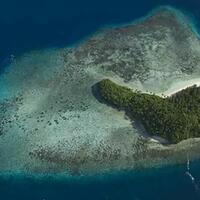 mios-kon-pulau-berbentuk-hati-cinta-di-raja-ampat-papua