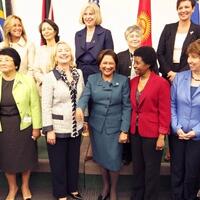 4-negara-dengan-anggota-legislatif-wanita-terbanyak-di-dunia