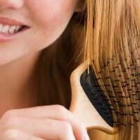 6-kebiasaan-wanita-yang-tanpa-disadari-membuat-rambut-rusak
