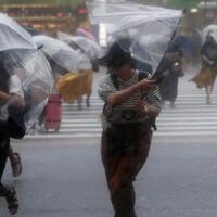 topan-melanda-inilah-hal-yang-harus-diperhatikan-saat-topan-melanda