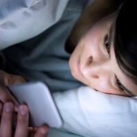 gatsuone-info-bangun-tidur-badan-terasa-lelah-mungkin-karena-kamu-melakukan-ini