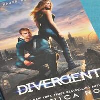 cocbuku-divergent-5-fraksi-kepribadian-aslinyalo