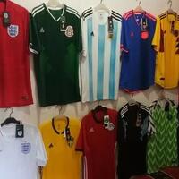 benci-olahraga-sepakbola-tapi-koleksi-jersey-kok-bisa-aslinyalo