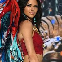 5-trik-berbusana-agar-terlihat-kurus