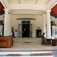 mengenal-sejarah-di-museum-tertua-di-indonesia-radya-pustaka-surakarta
