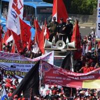 buruh-minta-upah-naik-25-tahun-depan