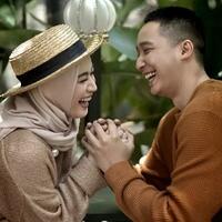 saat-melody-eks-jkt48-mantap-berhijab-dan-menjadi-seorang-istri