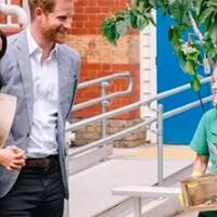 kisah-bocah-yang-viral-karena-beri-kalung-ke-meghan-markle