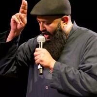 komedian-muslim-amerika-dan-usahanya-meredam-islamofobia