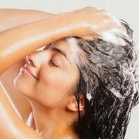 ternyata-begini-cara-keramas-yang-benar