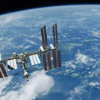 mengapa-satelit-itu-bisa-quotmelayangquot-dan-tidak-jatuh-ke-bumi