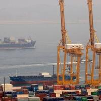 ada-perang-dagang-ri-terancam-dibanjiri-barang-selundupan