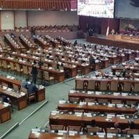 puluhan-ribu-orang-protes-sekolah-minggu-masuk-ruu-pesantren