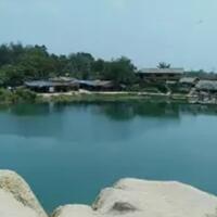 pesona-keindahan-danau-3-warna-di-tangerang-banten