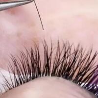 hati-hati-mahasiswi-ini-alami-hal-mengerikan-karena-ekstensi-bulu-mata