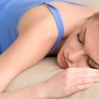 idiopatik-hipersomnia-wanita-ini-bisa-tidur-dari-sabtu-hingga-senin-gan