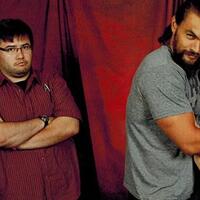 foto-foto-ini-nunjukkin-betapa-konyolnya-jason-momoa-pemeran-aquaman-saat-foto