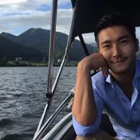 gantengnya-siwon-super-junior-di-jakarta-bikin-cewek-cewek-histeris