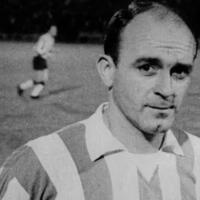 di-stefano-harusnya-bisa-jadi-legenda-barca