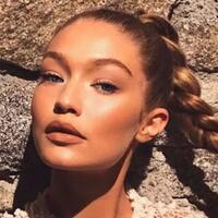 tak-suka-dandan-cara-gigi-hadid-selalu-terlihat-cantik